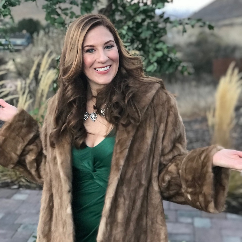 Meet your Posher, Laura